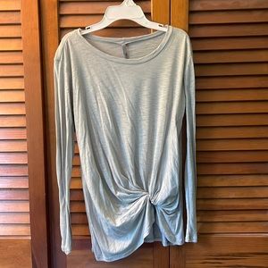 Green long sleeve shirt with knot